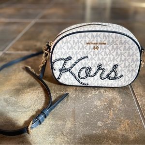 Michael Kors small crossbody purse
